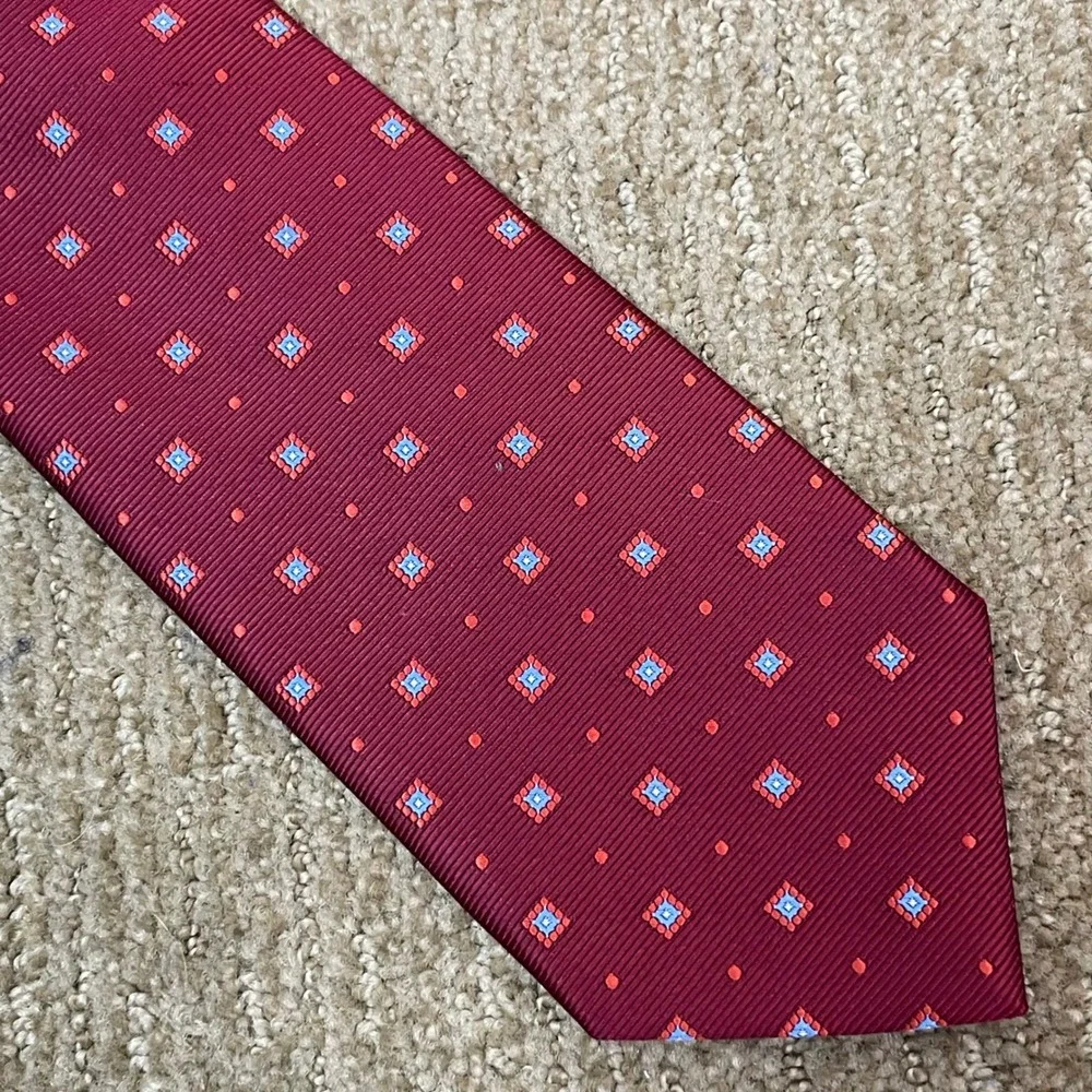Brooks Brothers Silk Tie Mens Burgundy Red Blue Geometric Preppy Stain Resistant
